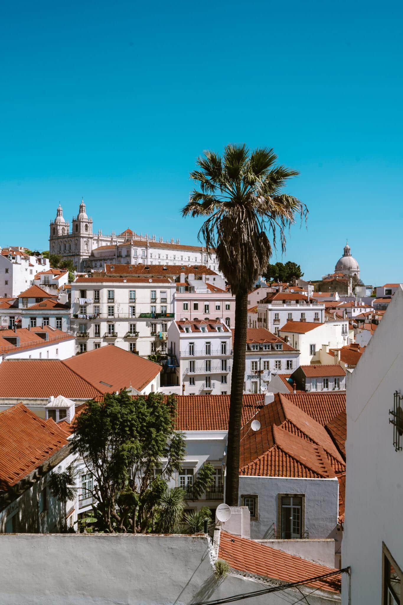 miradouro portas do sol à Lisbonne