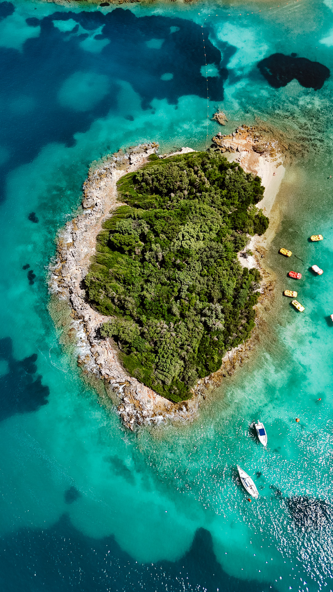 l'ile de ksamil en drone