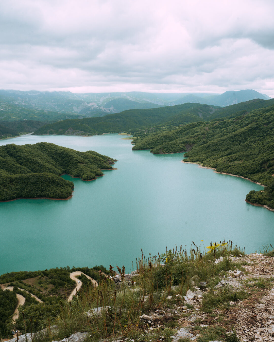 vue sur le lac bovilla
