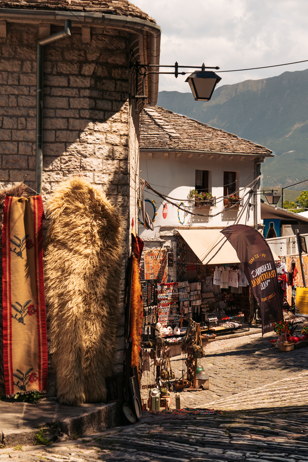 les ruelles du vieux bazar de Gjirokaster