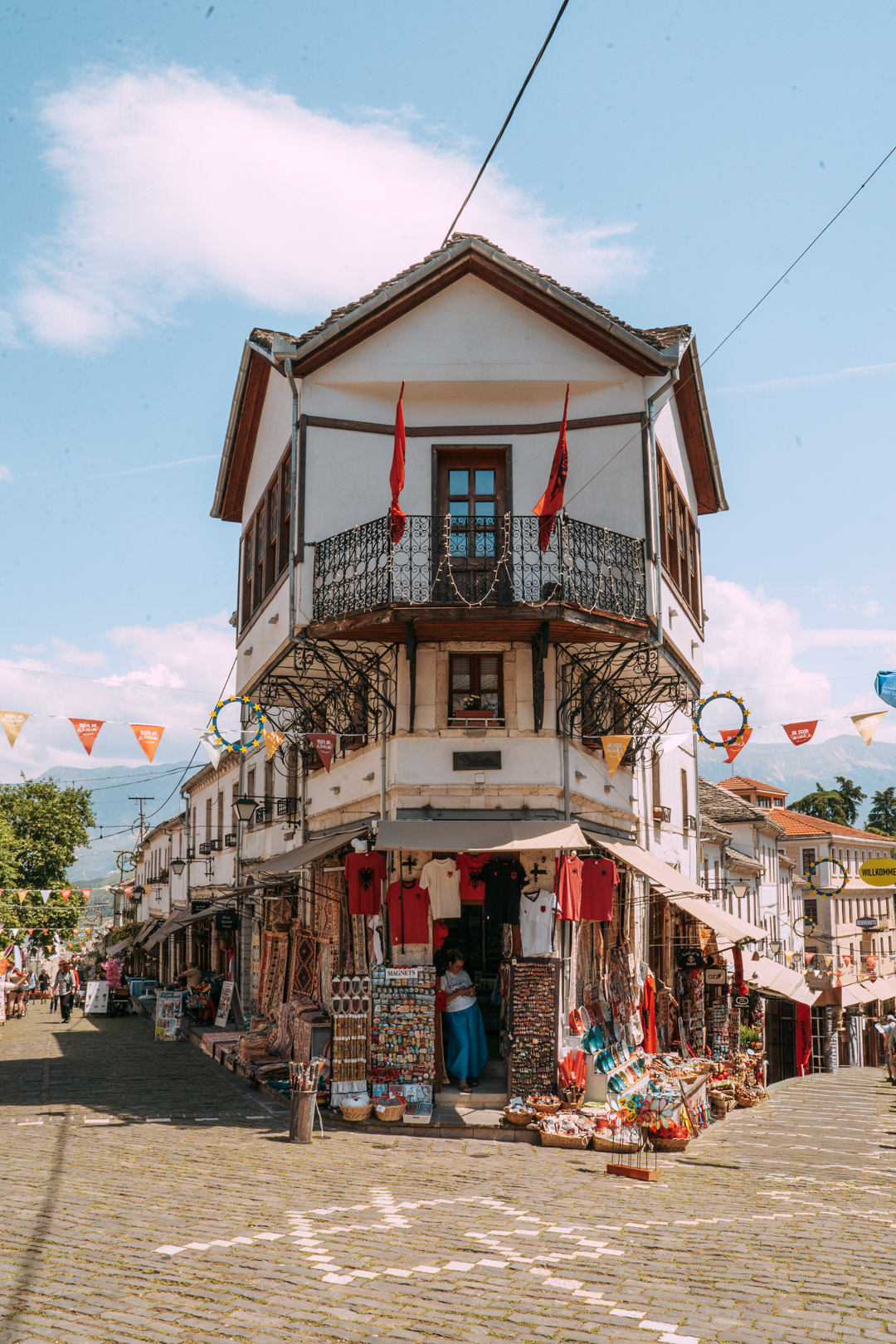 la maison iconique du vieux bazar de gjirokaster