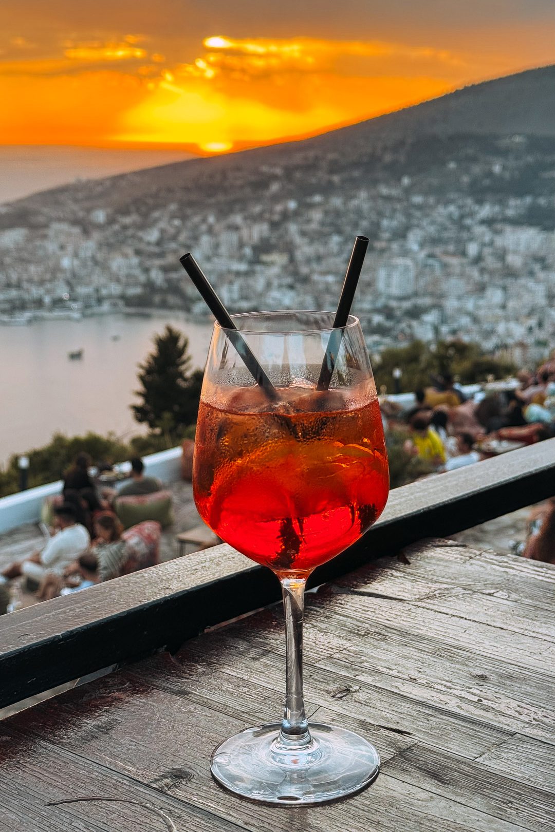 bar pour le coucher du soleil a Saranda
